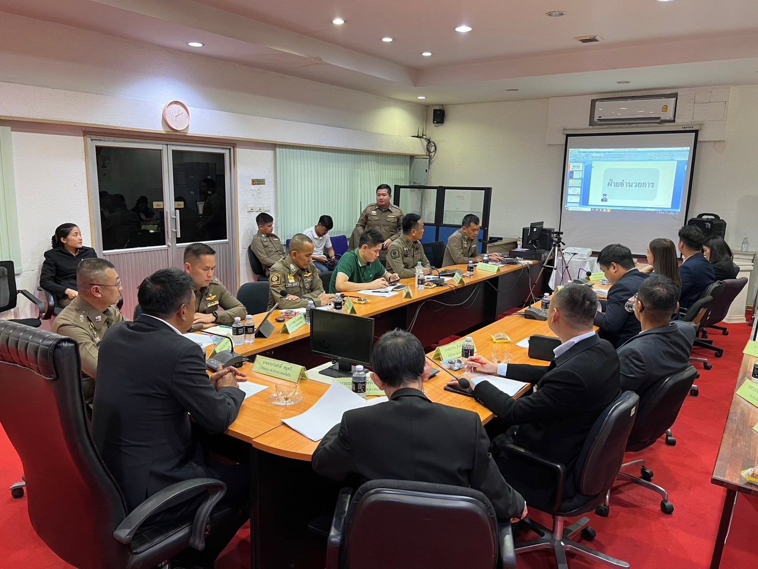 การประชุม คณะกรรมการตรวจสอบและติดตามการบริหารงานตำรวจ  (กต.ตร.) สถานีตำรวจนครบาลพหลโยธิน ครั้งที่ 2/2567